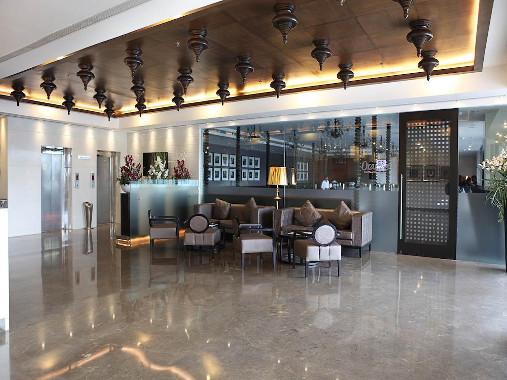 The Kay Hotel Vijayawāda Extérieur photo